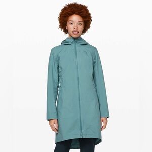 Lululemon Rain Rebel Jacket in Aquatic Green Size 10